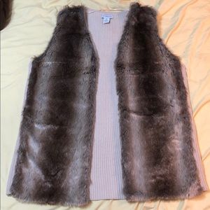 Liz Claiborne faux fur knitted vest